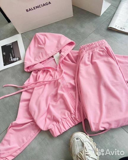 Костюмдвухнитка