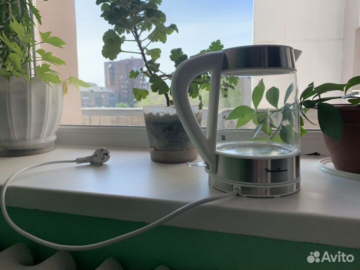 Электрочайник Moulinex