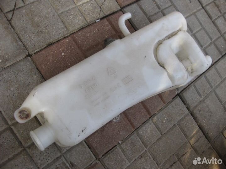 Бачок омывателя мицубиси паджеро