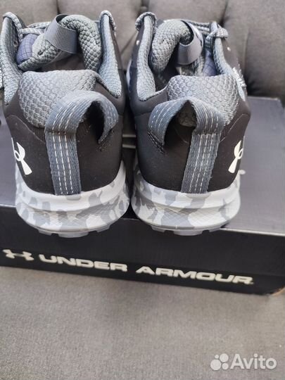 Кроссовки under armour (us 10)