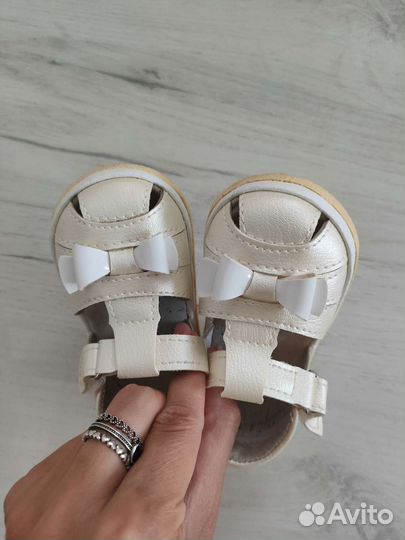 Сандалии для девочки