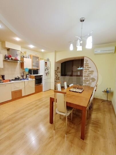 2-к. квартира, 95 м², 3/6 эт.