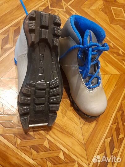Лыжные ботинки 28 размер