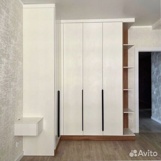 Шкаф на заказ для студии