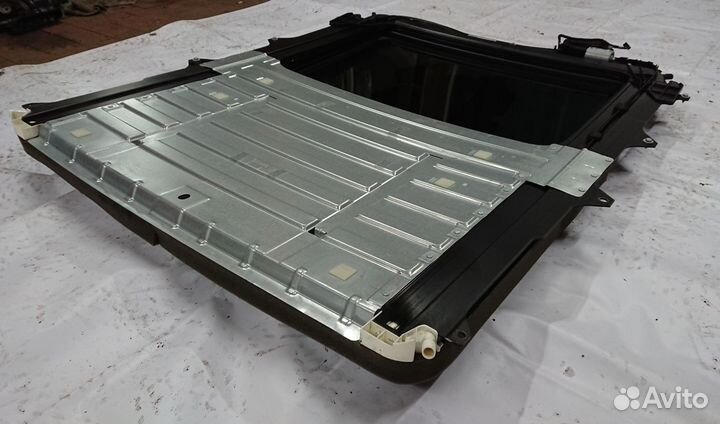 Люк в сборе Mercedes w221 2011 год