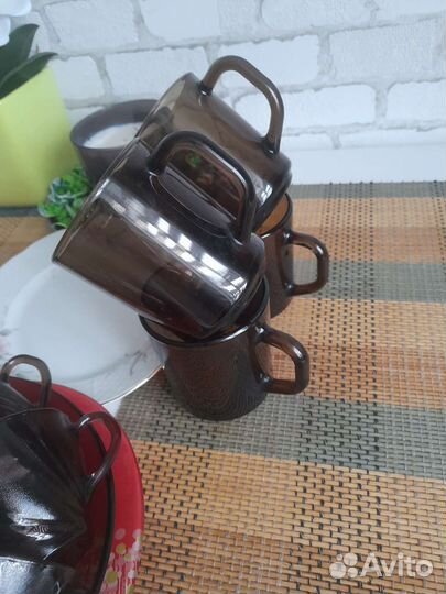 Кружки чайно-кофейные и тарелка luminar