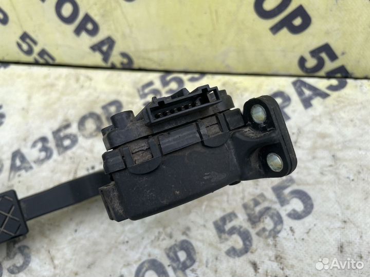 Педаль газа VW Polo