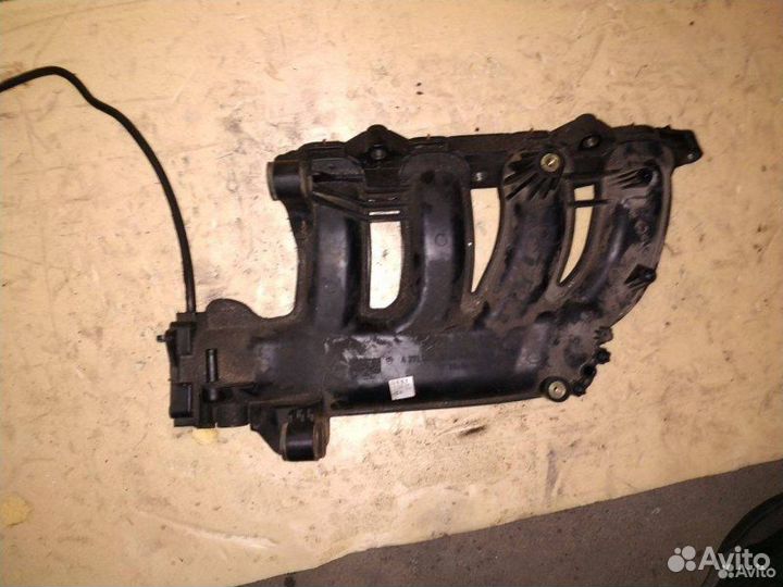 Впускной коллектор Mercedes-Benz C-Класс W204/S204