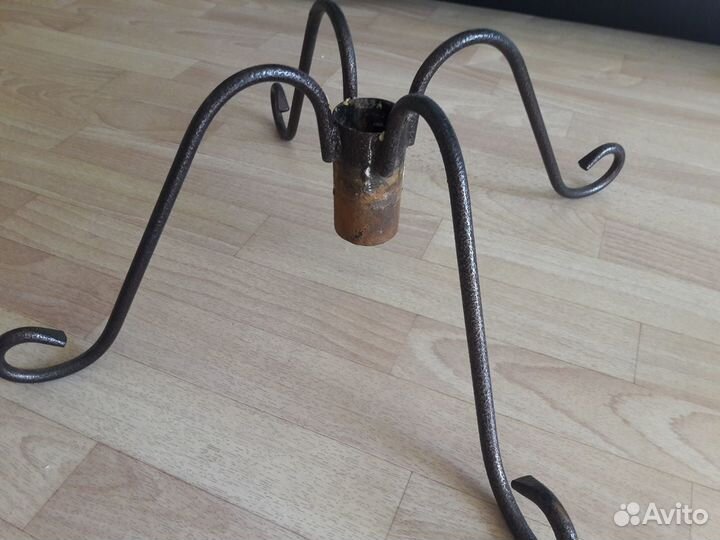 Кованая подставка под ёлку