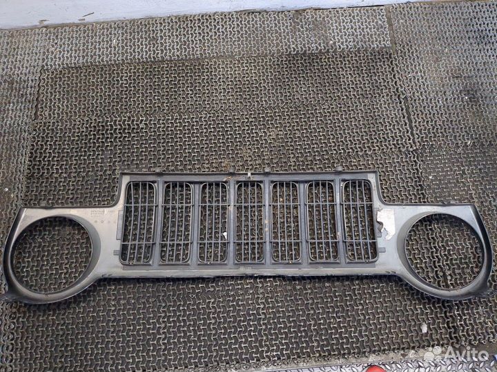 Решетка радиатора Jeep Liberty, 2002