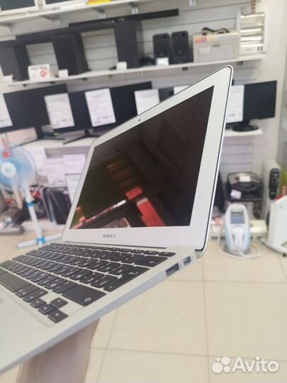 Apple MacBook Air (11-inch, Mid 2011) (В9)