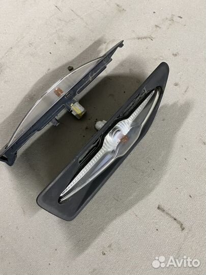 Повторитель в крыло Kia Rio (QB) III (2011–2015)