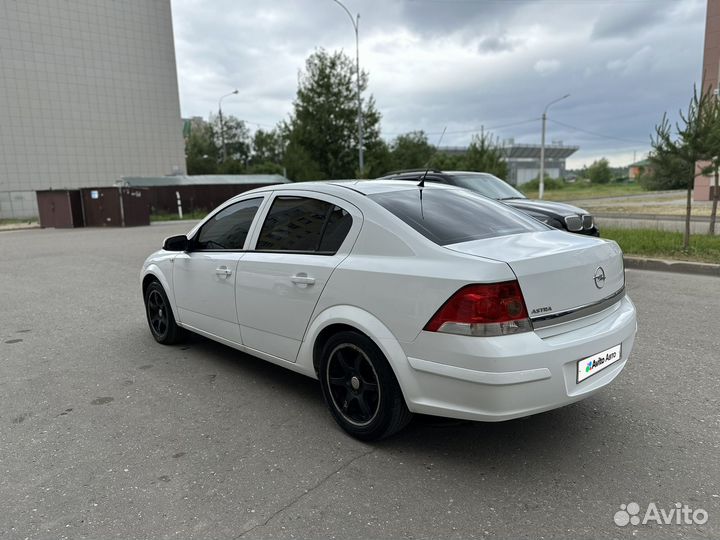 Opel Astra 1.6 МТ, 2011, 245 000 км