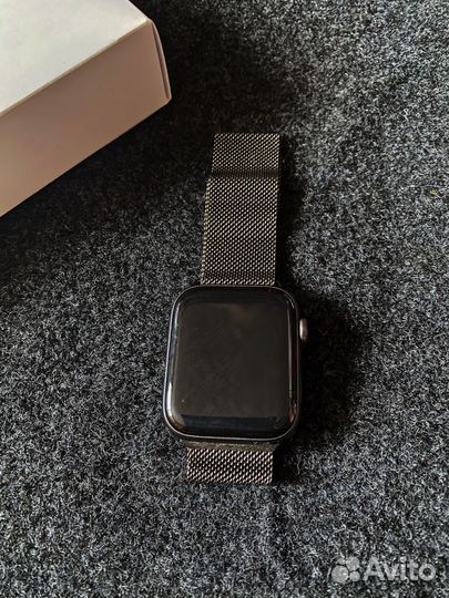 Apple watch SE 44мм A2352