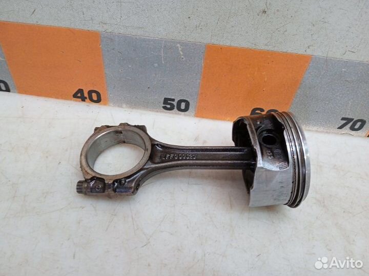 Поршень с шатуном Land Rover Freelander L314 1.8