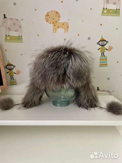 Женская меховая шапка