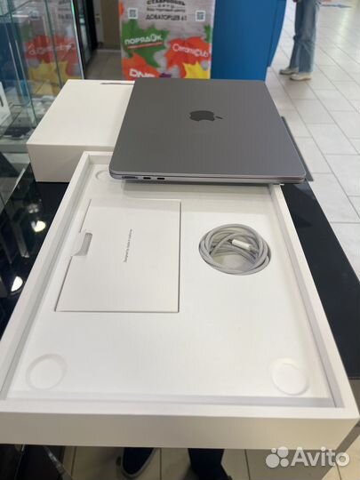 Apple MacBook air 13 2022 m2 256