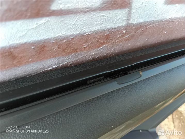 Обшивка двери боковой задняя правая Skoda Superb