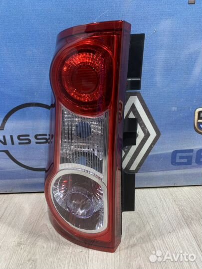 Фонарь задний LADA largus ларгус Лев