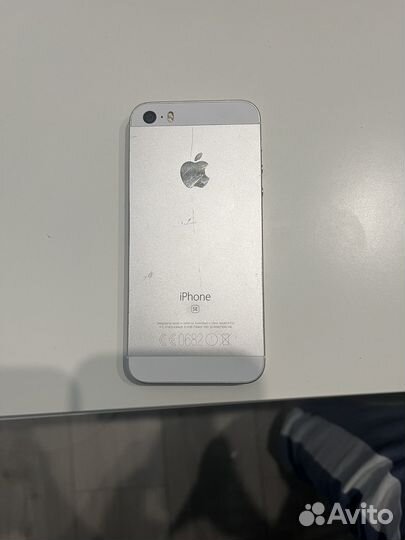 iPhone SE, 16 ГБ