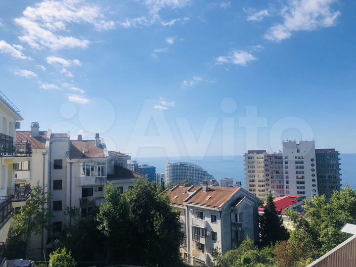 Дом 330 м² на участке 6 сот.