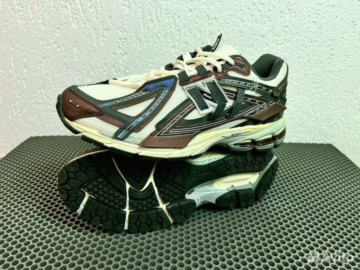 Кроссовки New Balance модные