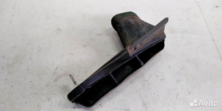 Воздухозаборник внутринний volkswagen Passat B3