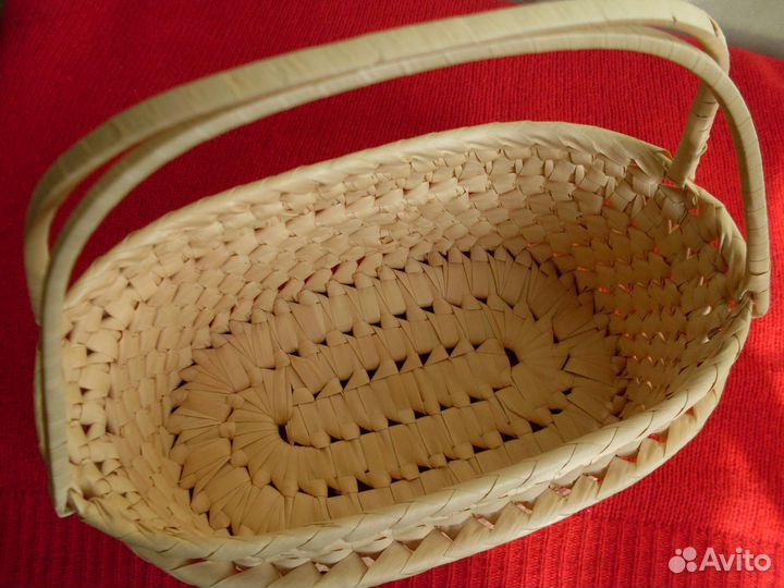Корзиночка подарочная плетеная
