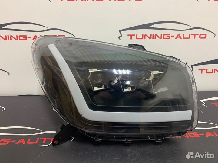 Фары Toyota RAV4 (XA20) 2000-2005г