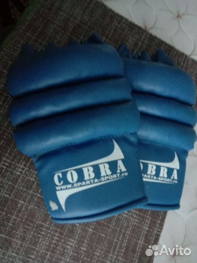 Боксерские перчатки