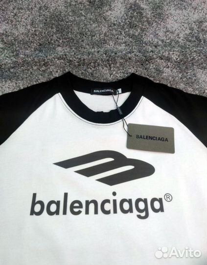 Футболка Balenciaga