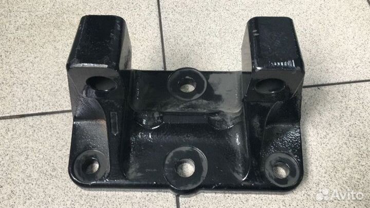 Кронштейн реактивной тяги Mercedes-Benz Мерседес