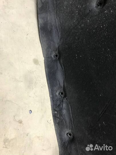 Шумоизоляция капота Mercedes Benz GLC