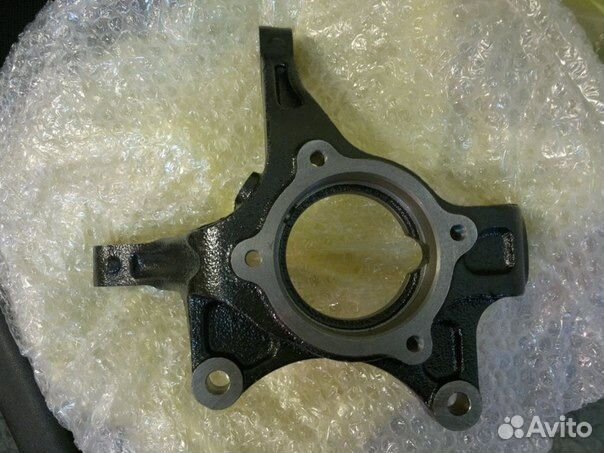 Поворотный кулак передний левый Chery Tiggo 5