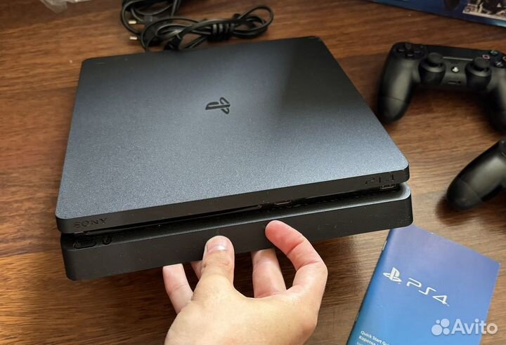 Playstation 4 Slim, 1Tb. Много игр