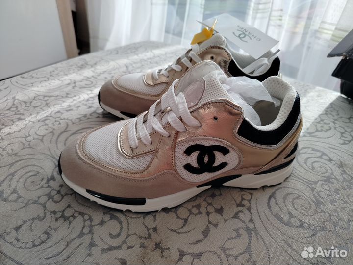 Кроссовки женские 39 40