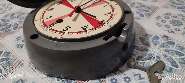 Часы корабельные судовые морские