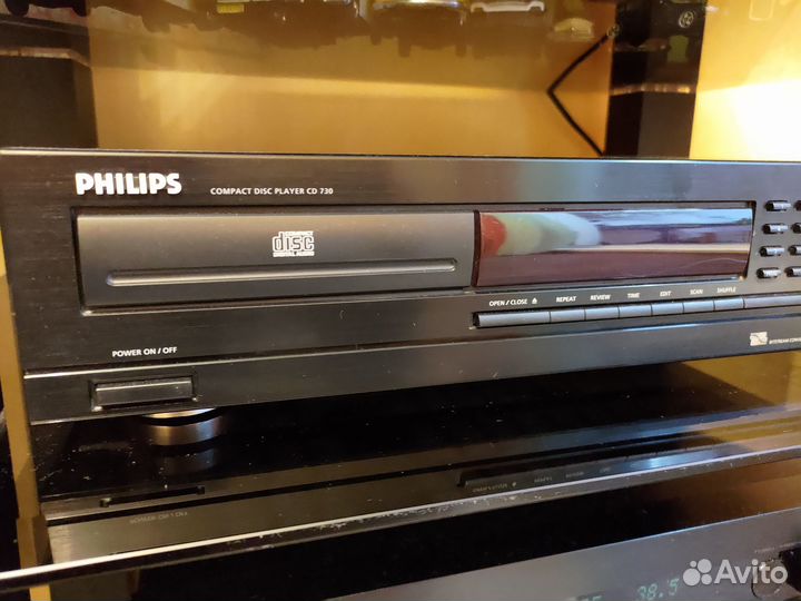 Проигрывать CD Philips