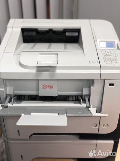 Принтер лазерный HP laserjet P3015. 2 лотка