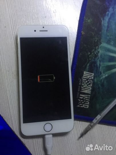 Телефон iPhone 6s