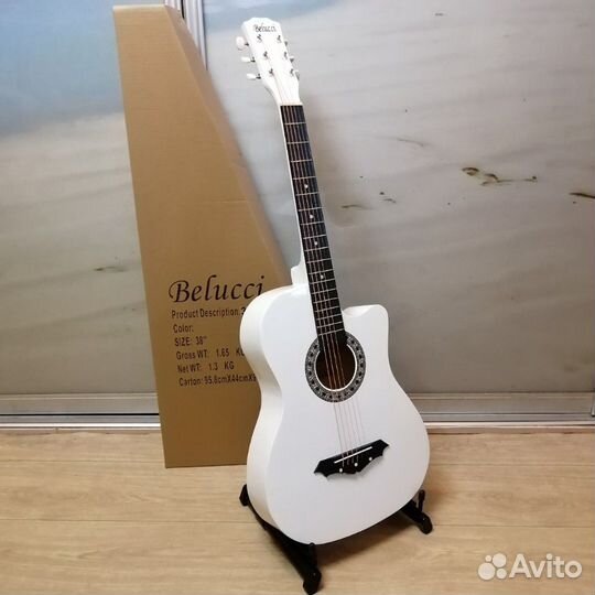 Гитара новая акустическая+медиатор