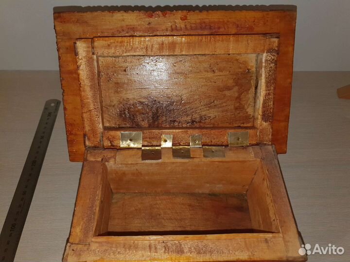 Шкатулка из дерева ручной работы