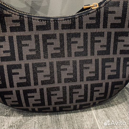 Женская сумка fendi