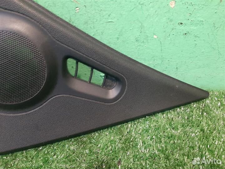 Накладка торпедо правая Citroen C3 Picasso 2009