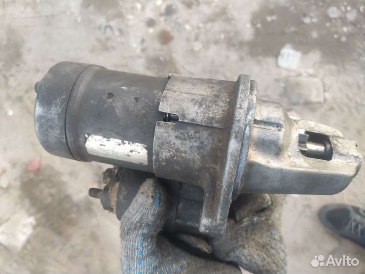 Стартер Нисан Блюберд U14