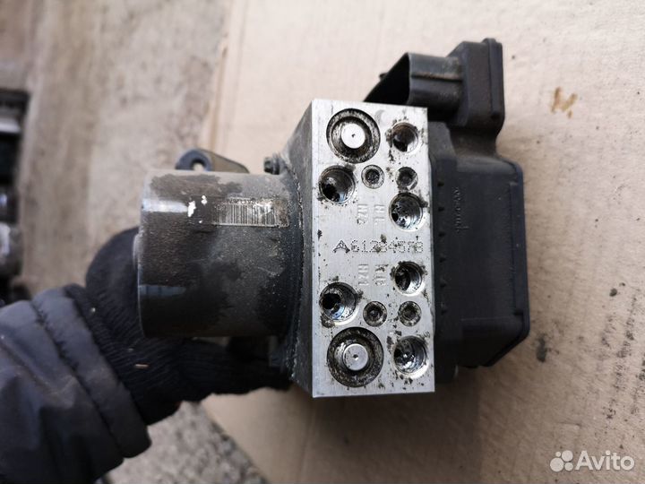 Блок ABS насос на VW Passat B7 CC 2008-2017