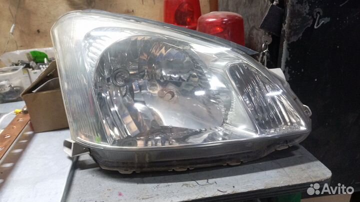 Фара тойота премио 240 245 рестайл правая
