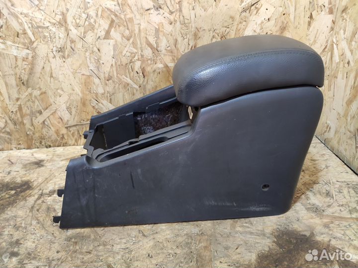 Подлокотник Chevrolet Epica