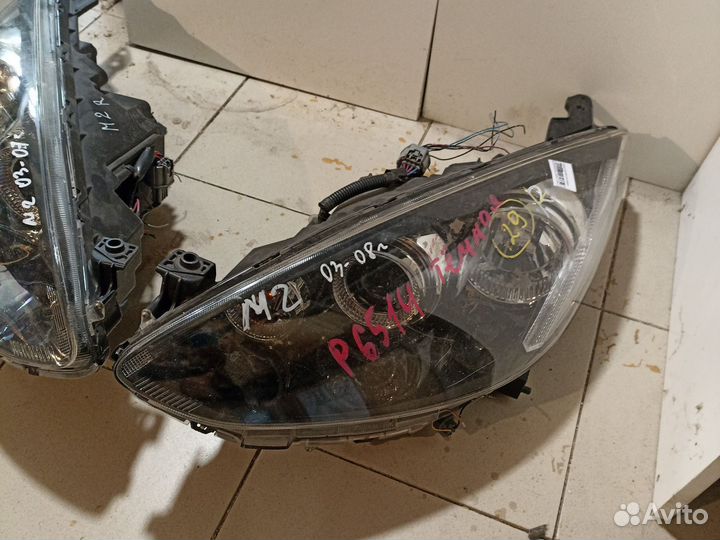 Фара Mazda 2 ксенон 2007-2015