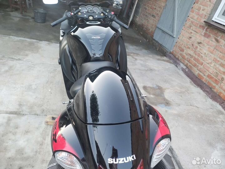 Suzuki gsx 1300 hayabusa